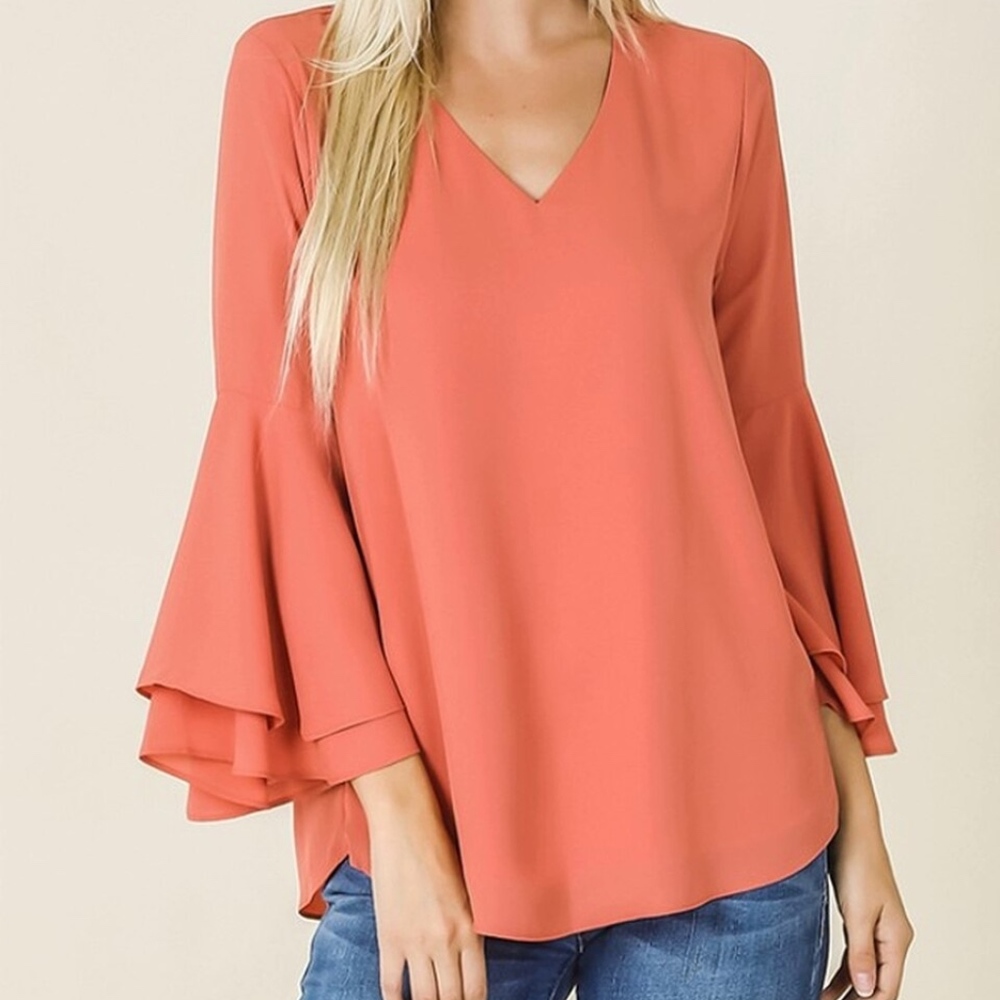 WOVEN DOBBY DOUBLE LAYER BELL SLEEVE TOP